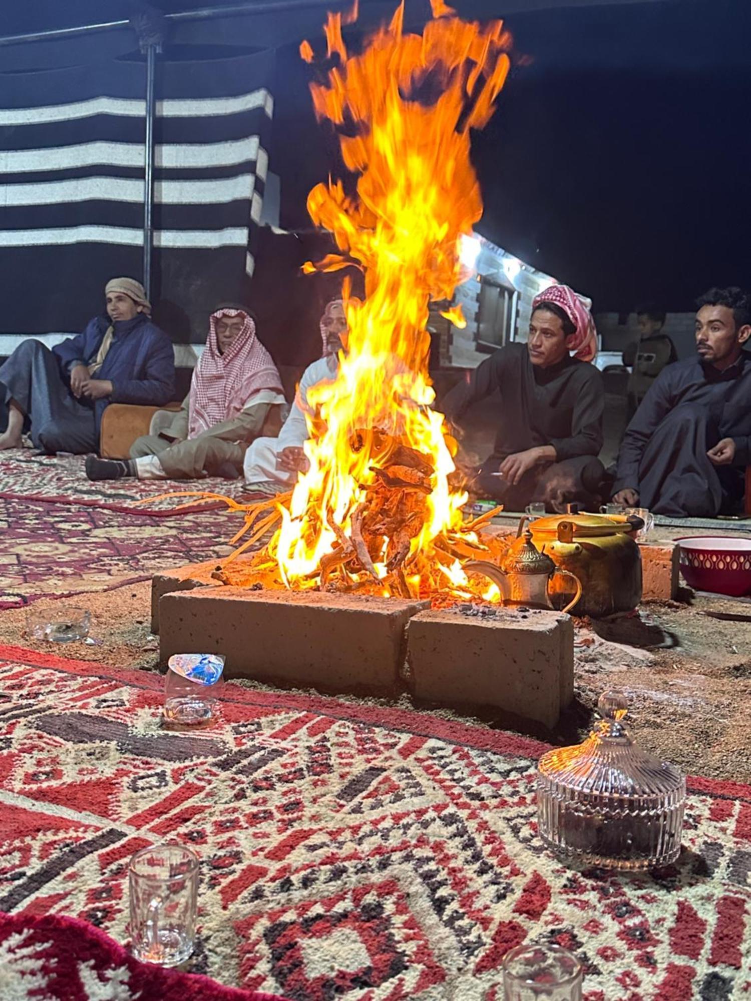 Bedouin Future Camp Hotel Wadi Rum Ngoại thất bức ảnh